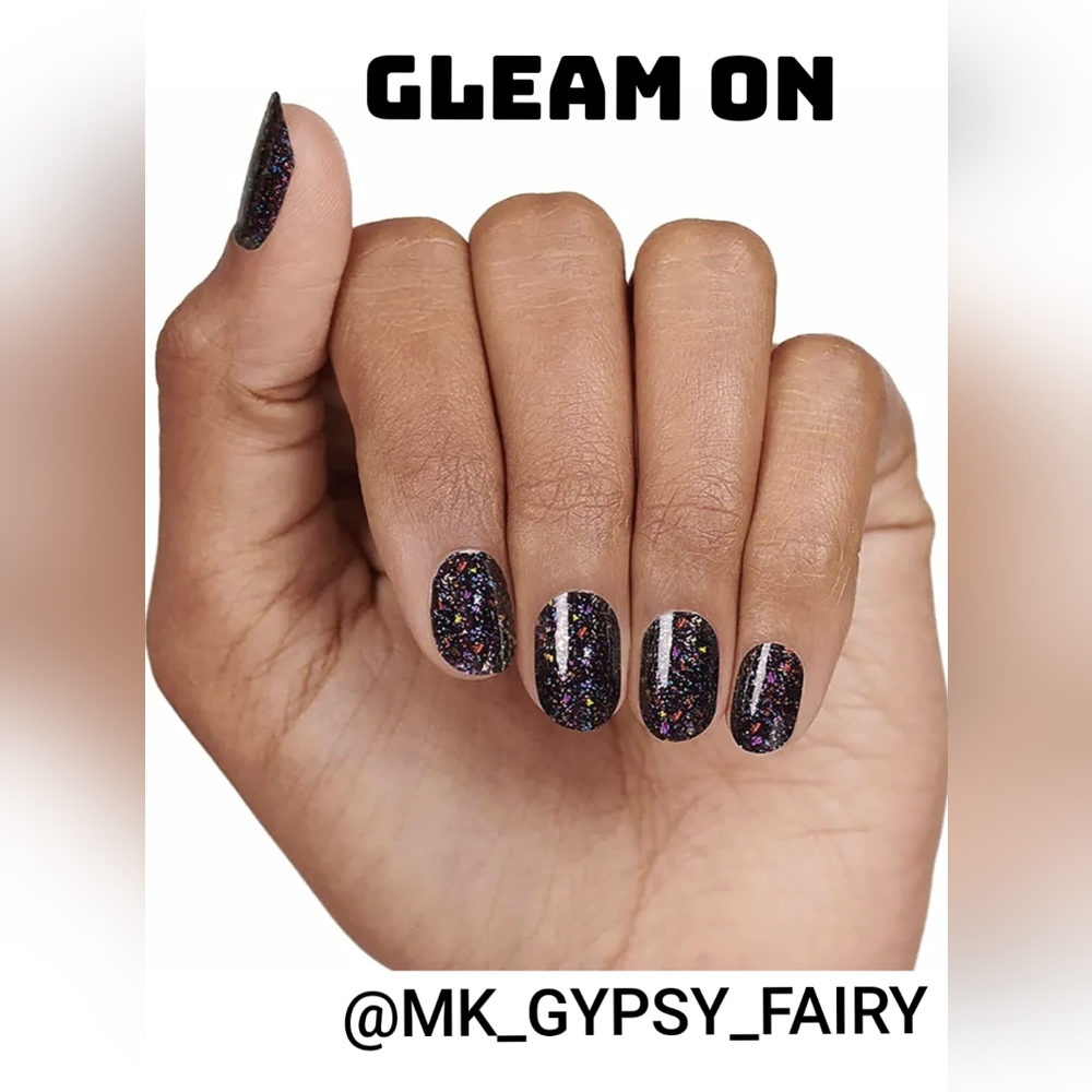 Last chance! Color Street Gleam on Prism FX Nail Polish Strips